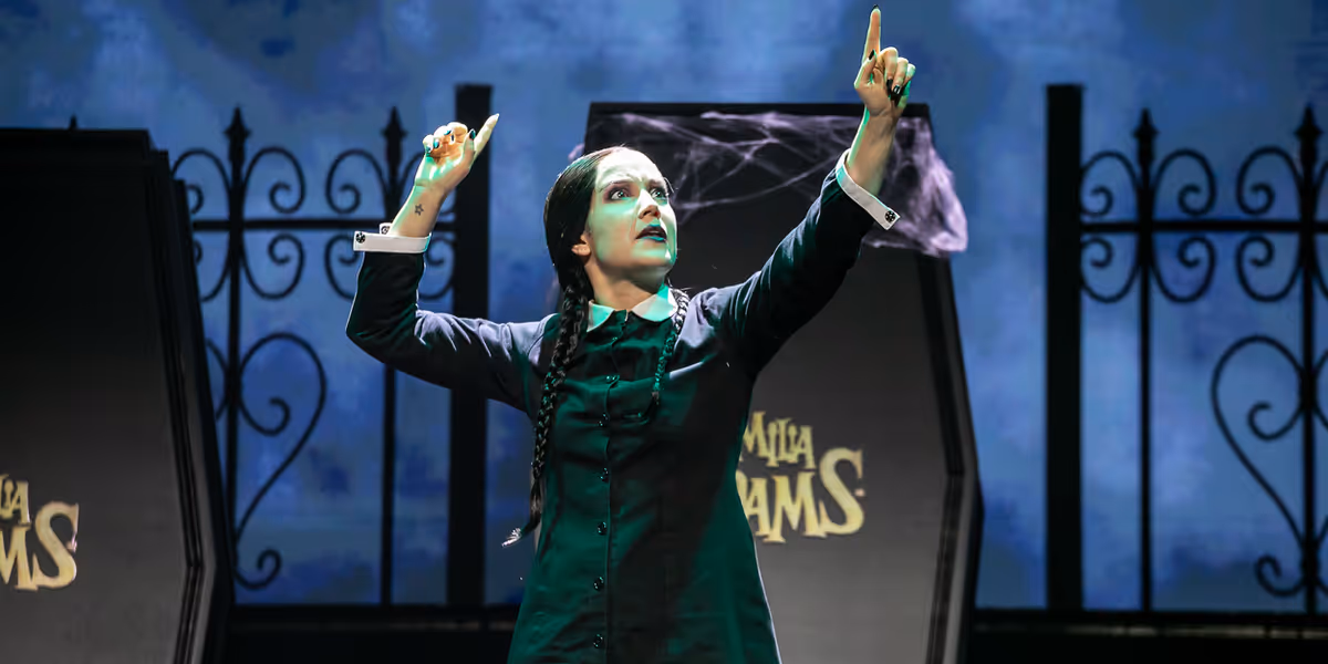 TV: Cristina Picos interpreta el tema “PULLED' de LA FAMILIA ADDAMS en español