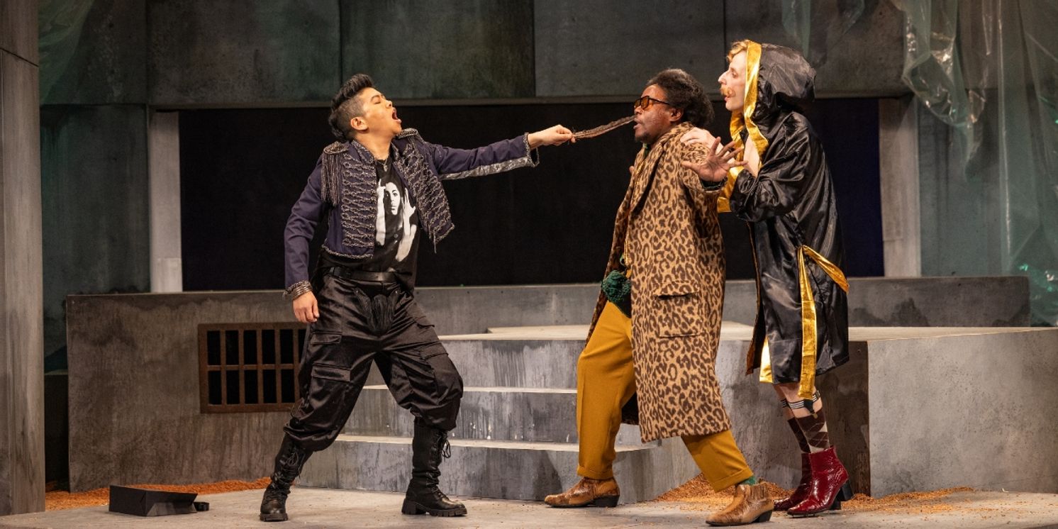 Review: TWELFTH NIGHT at Folger Shakespeare Theater  Image