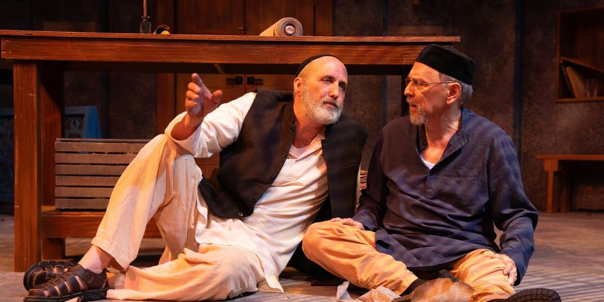 Review: New Jewish Theatre's TWO JEWS WALK INTO A WAR… is Wryly Amusing