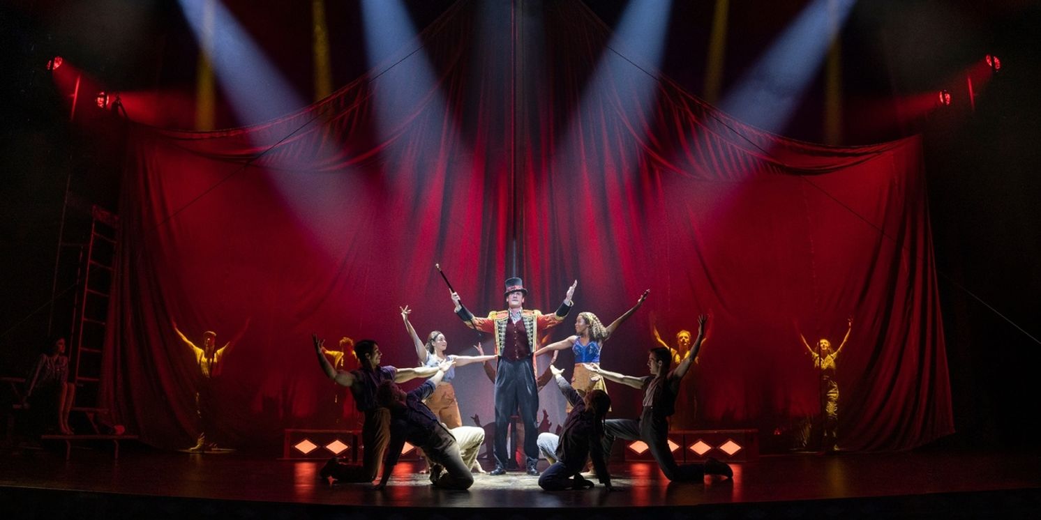 Review: WATER FOR ELEPHANTS at The National Theatre  Image