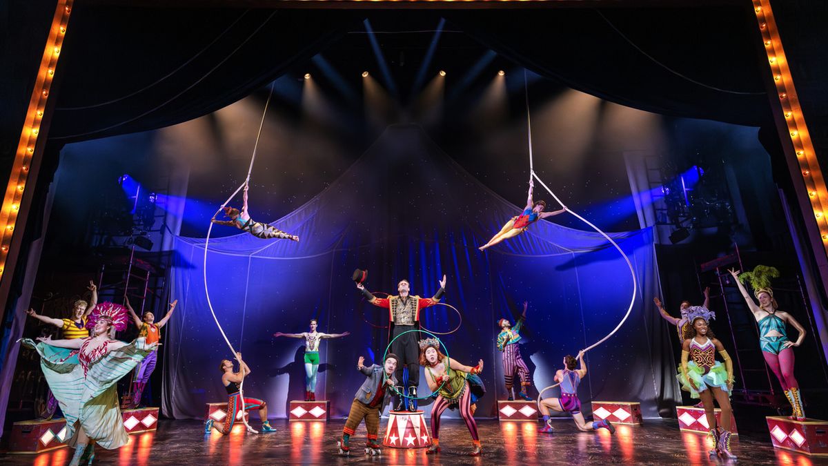Review: WATER FOR ELEPHANTS at The Paramount Theatre