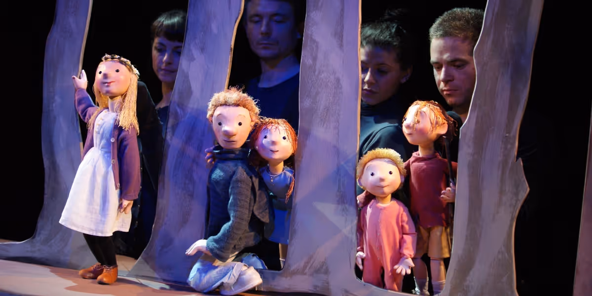 Review: WE'RE GOING ON A BEAR HUNT, Little Angel Theatre