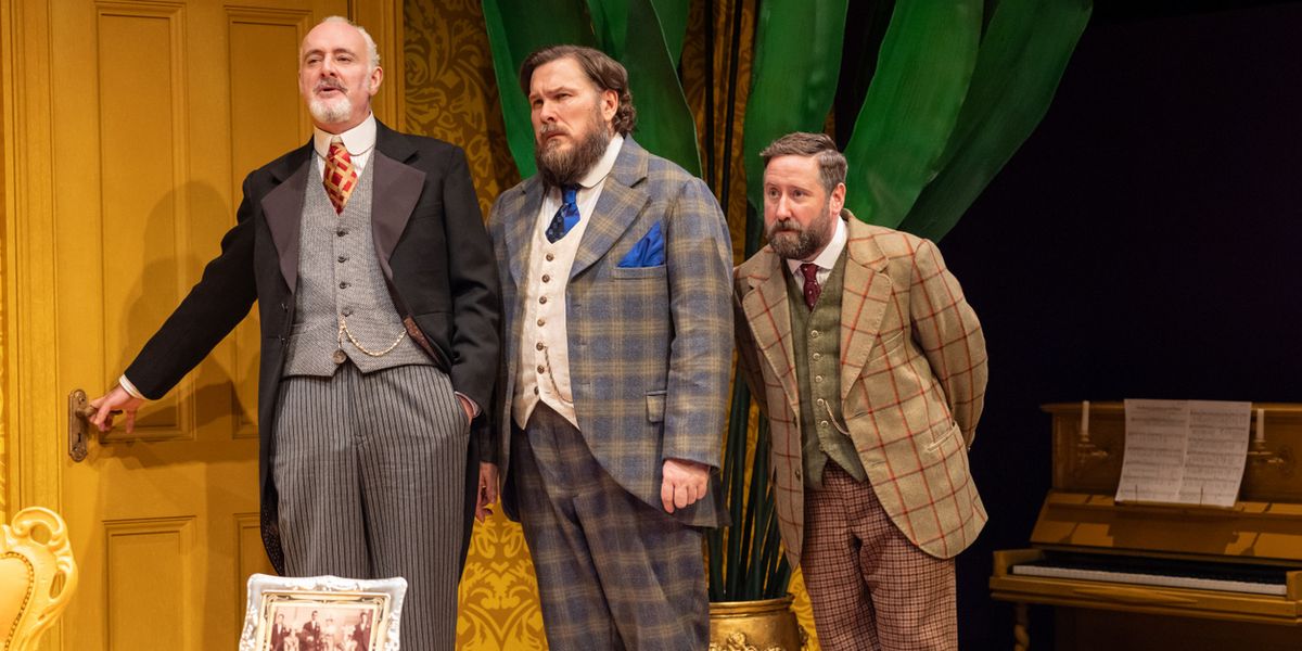 Review: WHEN WE ARE MARRIED, Donmar Warehouse