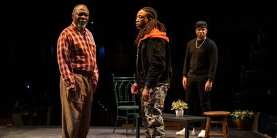 Review: WINDFALL at Steppenwolf Theatre Company Photo
