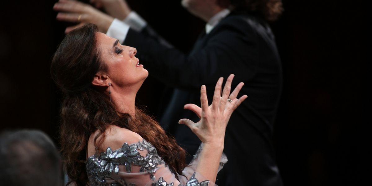 Review: Yahoo for Ermonela Jaho! at Palau de la Musica Tribute to Victoria de los Angeles