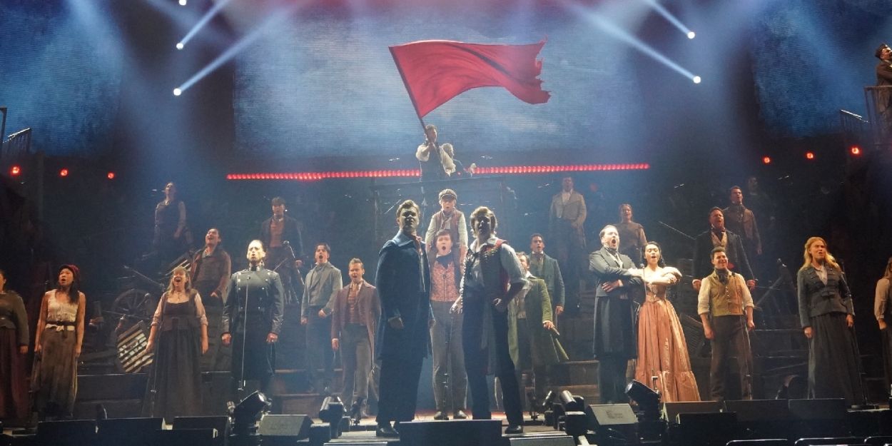 レ・ミゼラブル日本公演 赤、青 レ・ミゼラブル日本公演 赤、青