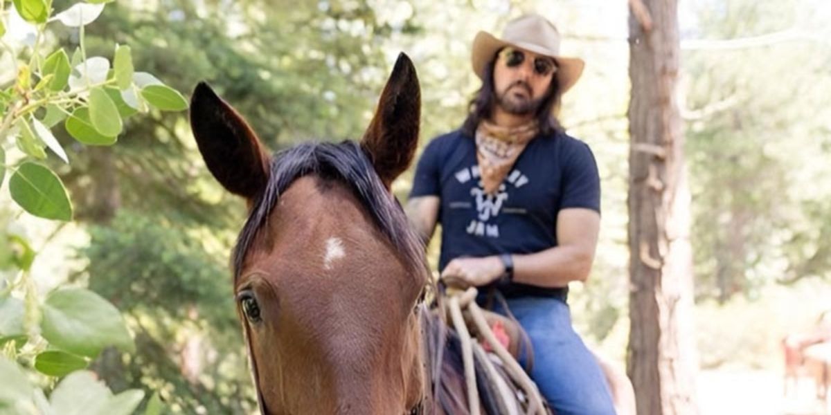 Rick Monroe and The Hitmen Release New Single 'Unbridled'