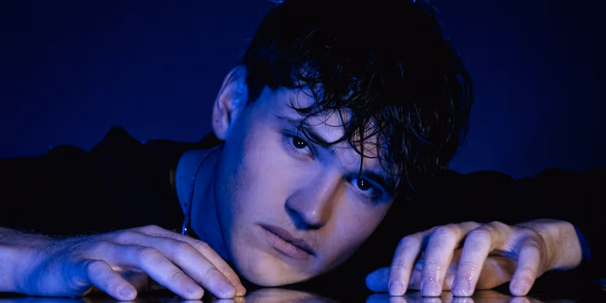Rising Singer/Songwriter Rob Eberle Unveils His Debut EP, 'COLLATERAL DAMAGE'