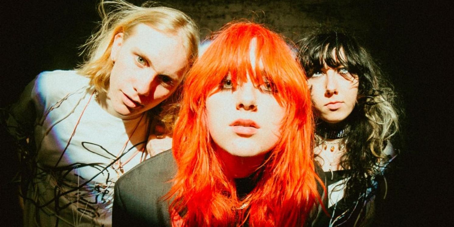 Rising Teenage Punk Powerhouse HotWax Announce New EP 'Invite me, kindly'  Image