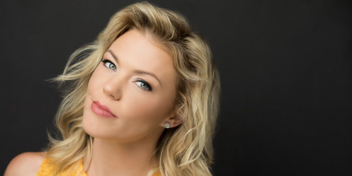 Video: First Look at Robyn Hurder as Velma in CHICAGO