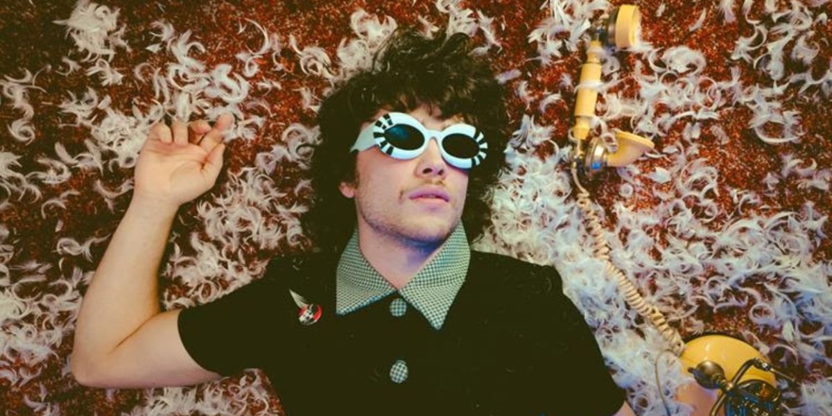Roe Kapara Shares Alt-Rock Anthem 'Glorious Day'