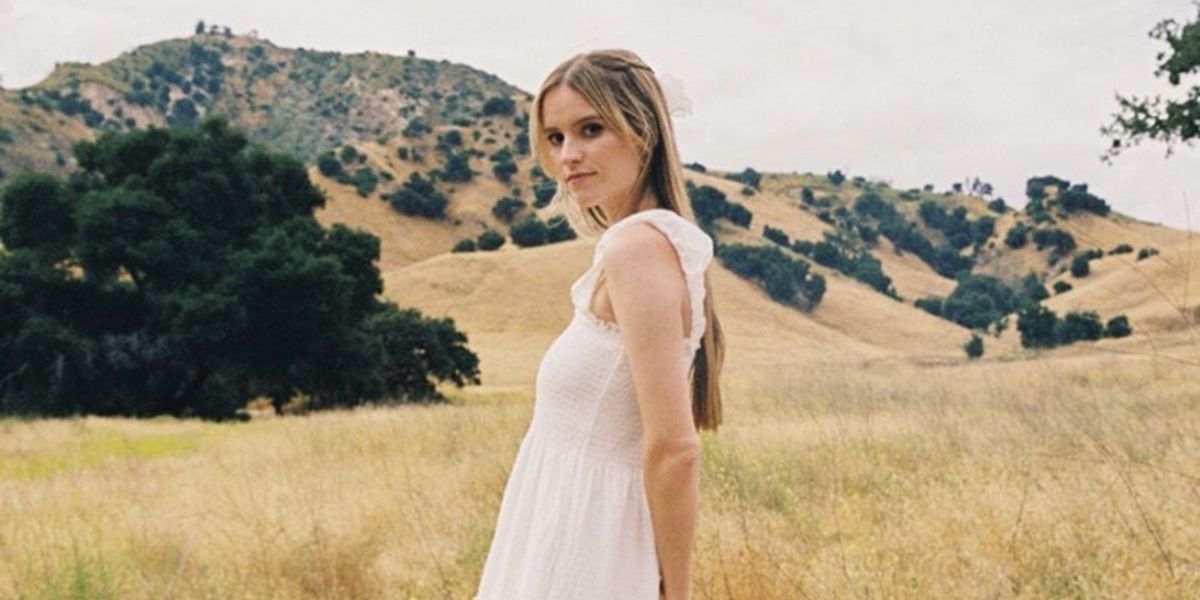 Rosie Darling Releases Debut Album 'LANTERNS'