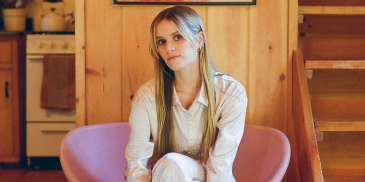 Rosie Darling Releases New Single 'Boxes'