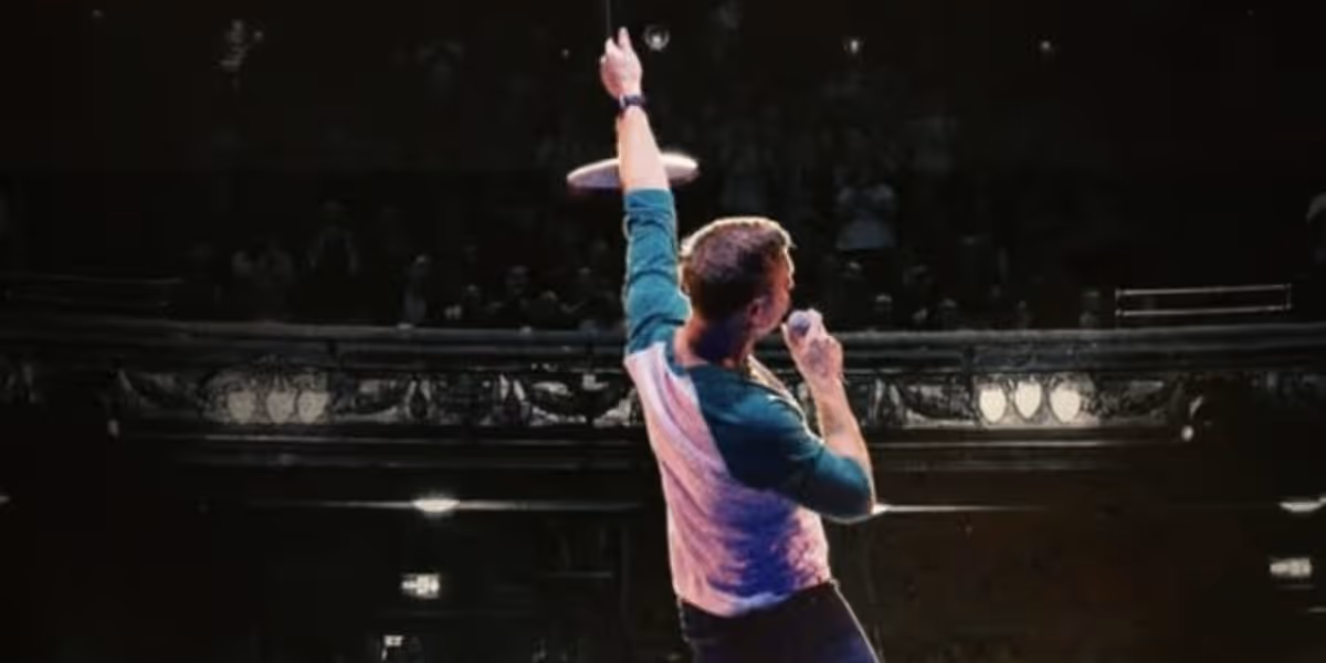 Russell Howard to Launch 2026 Stand-Up Tour DON'T TELL THE ALGORITHM