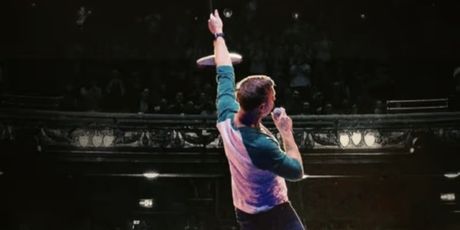 Russell Howard to Launch 2026 Stand-Up Tour DON'T TELL THE ALGORITHM Photo