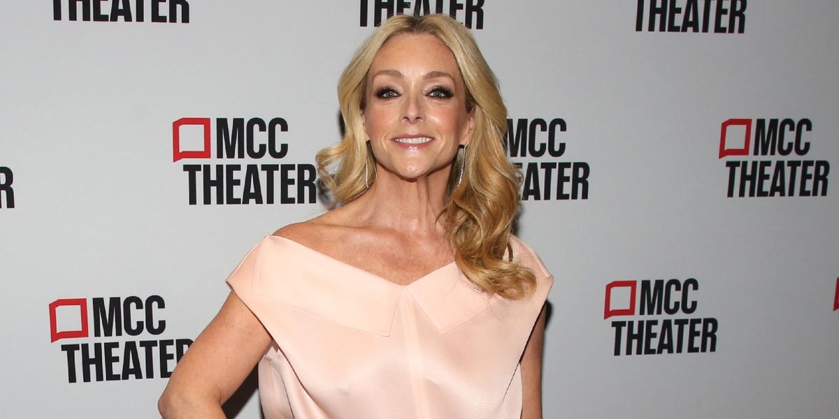 SHIT. MEET. FAN. Star Jane Krakowski Celebrates Missed Career Opportunities In Joke Bio
