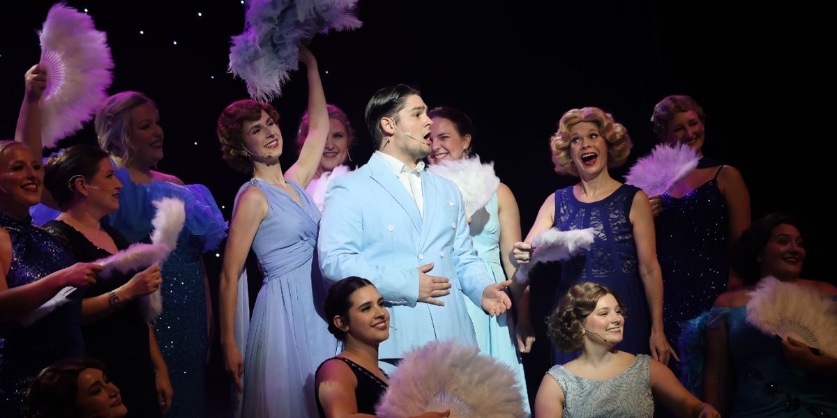Review: SINGIN' THE RAIN at The Granbury Theater