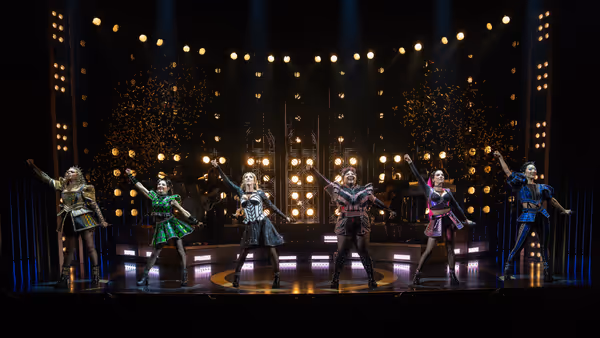 SIX to Present Final Sing-Along Performance in October Photo