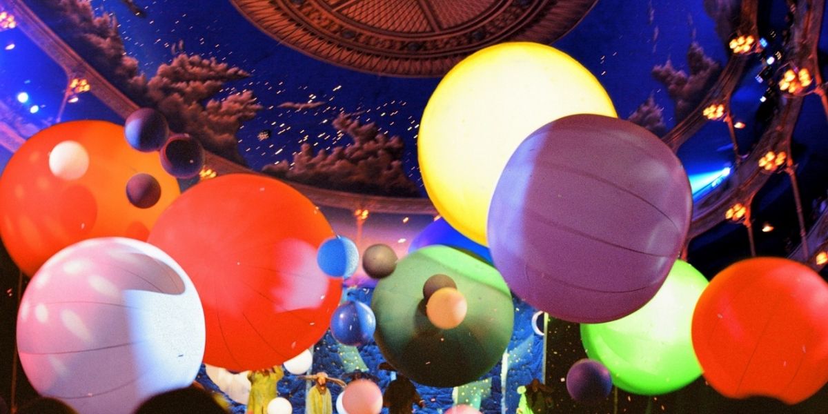SLAVA'S SNOWSHOW Comes to Brighton This Week