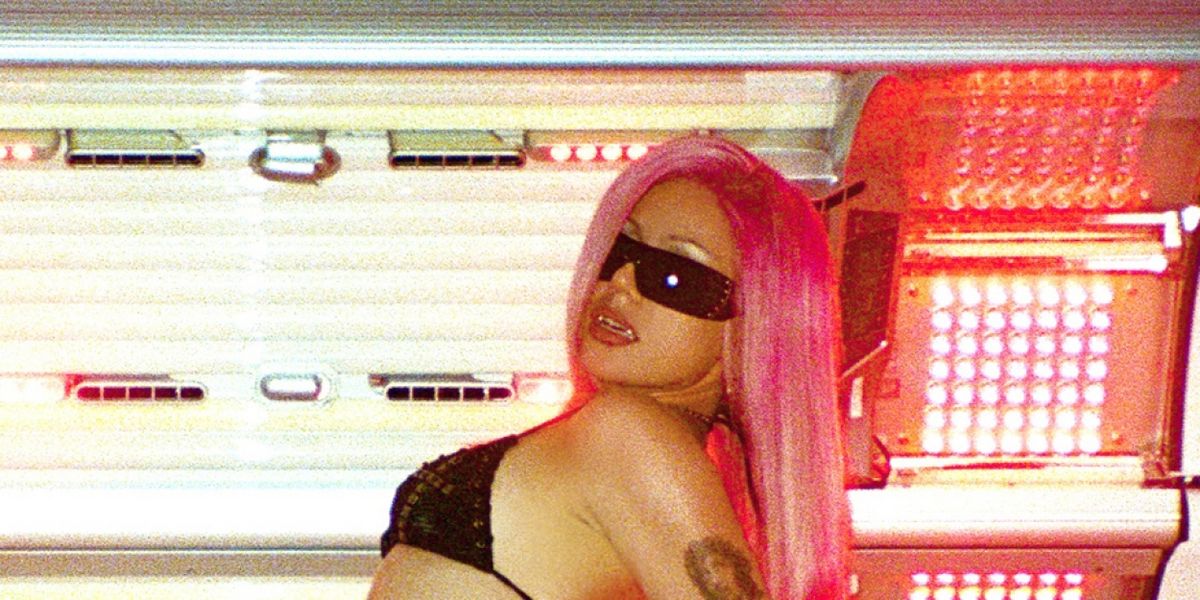 Slayyyter Shares High-Energy New Single 'No Comma'