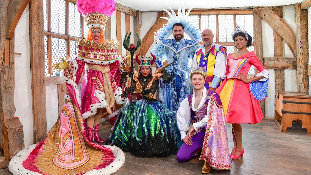 SLEEPING BEAUTY Stars Launch Pantomime at Middleton Hall Ahead of Birmingham Run