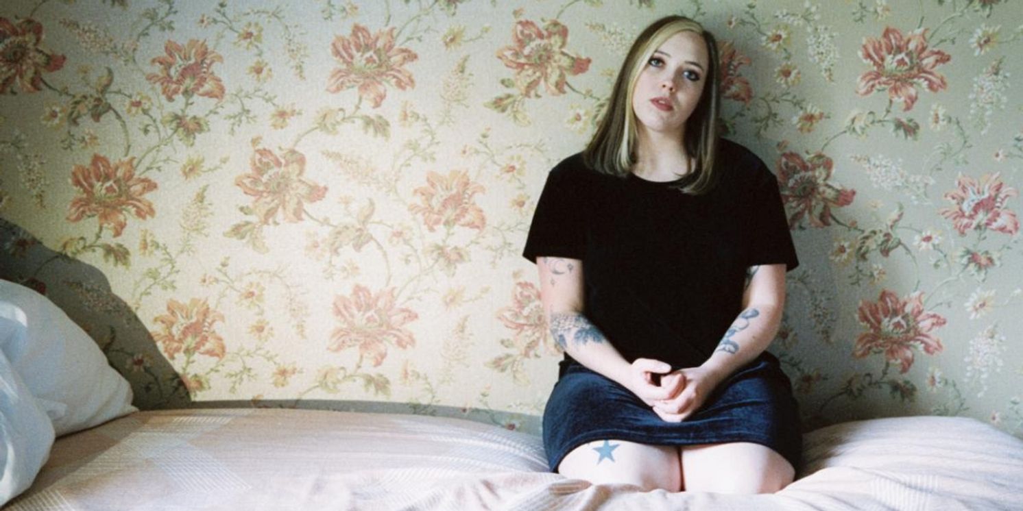 SOCCER MOMMY Releases 'Karaoke Night' EP, Covers Songs by Taylor Swift, Pavement & More  Image
