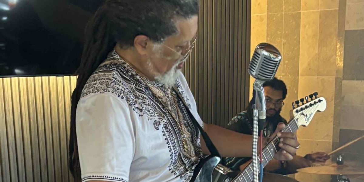SOUL, BLUES & GROOVES With Mwalim Returns To The Sandbar Lounge