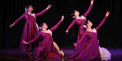 SPEAKING SCULPTURES: KARANAS IN KATHAK Comes to New Delhi Photo