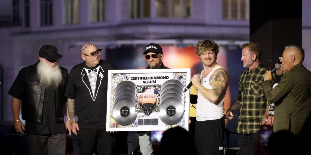 SUBLIME's Self-Titled Album Achieves RIAA Diamond Certification