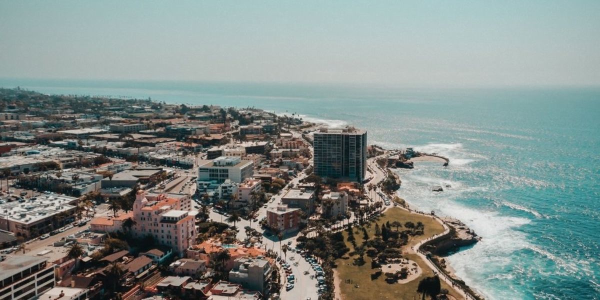 I gruppi artistici di San Diego si mobilitano contro i tagli proposti di 11,8 milioni di dollari 