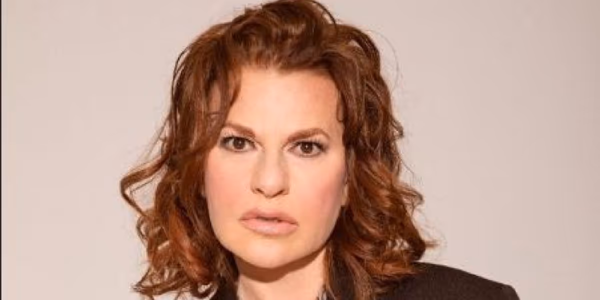 Sandra Bernhard Returns To Joe’s Pub With CAUGHT OFF GUARD This Holiday Season