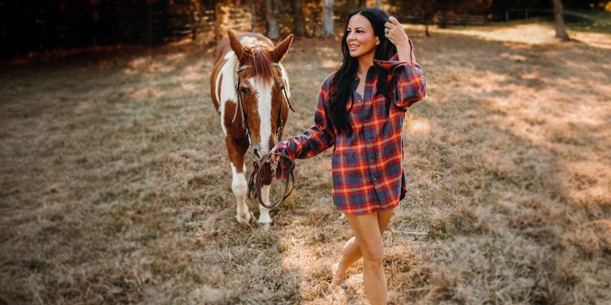 Sara Evans to Perform at Harris Center for the Arts