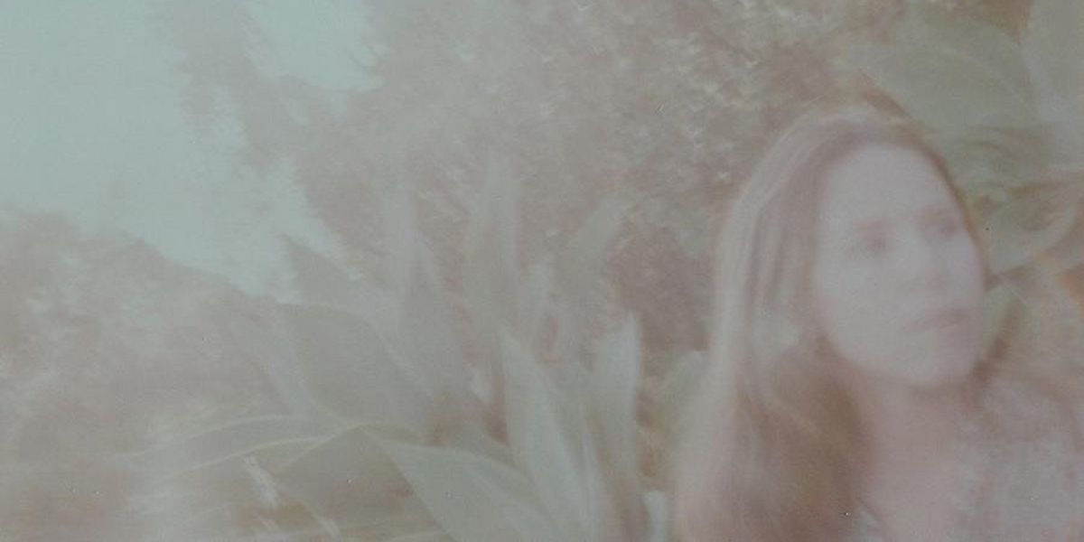 Sara Noelle Shares a Cover of The Beta Band's 'Dry The Rain'