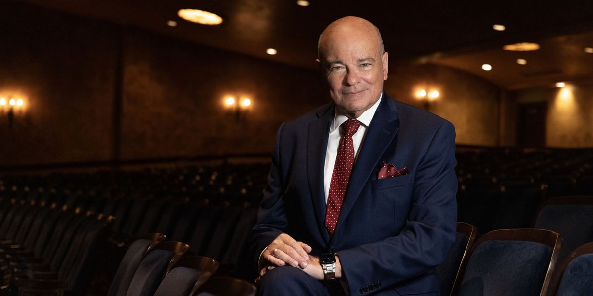 Sarasota Opera Announces Departure Of Longtime Artistic Director Victor DeRenzi
