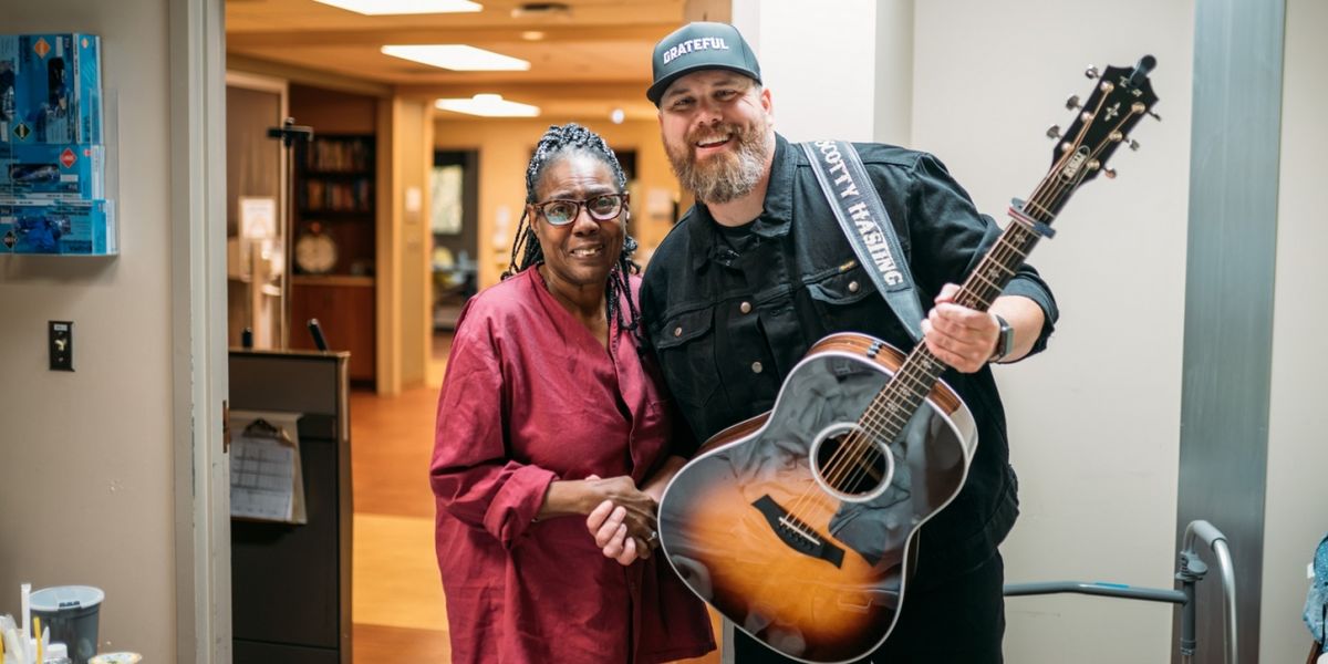 Scotty Hasting, Sara Evans, Craig Morgan And More Join Veterans Day Event