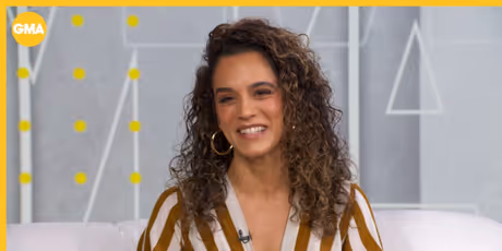 Sepideh Moafi Discusses Playing Dr. Al-Hashimi on THE PITT Photo