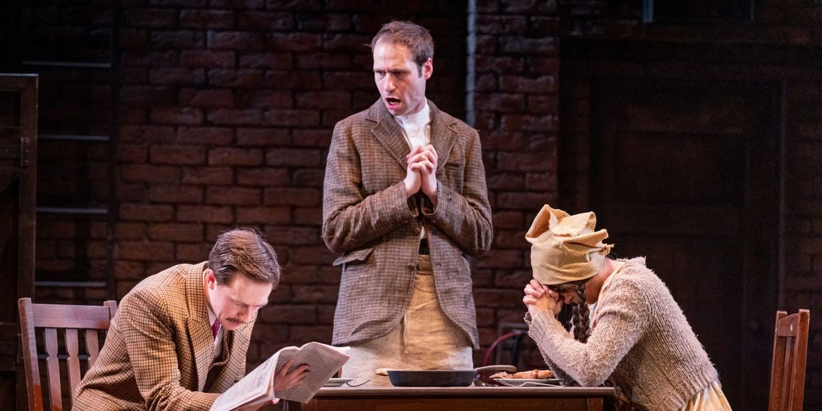 Show of the Week: Save Up to 55% on THE 39 STEPS at Trafalgar Theatre