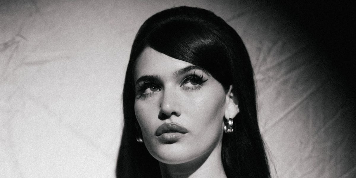 Sienna Spiro Sets Highly Anticipated Debut Album 'Visitor'