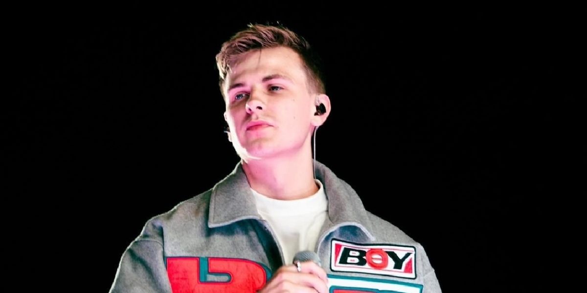 Singer/Songwriter Ethan Holt Releases New Single 'Shadow'