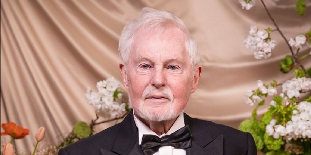 Sir Derek Jacobi Receives Critic's Circle’s 2023 Rosebowl for Distinguished Service to the Arts