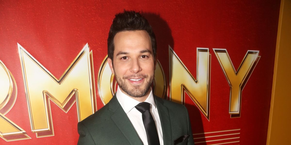 Skylar Astin to Host American Express Tony Awards Simulcast