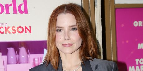 Sophia Bush Joins Cast of Upcoming Tubi Comedy SUMMER’S LAST RESORT Photo