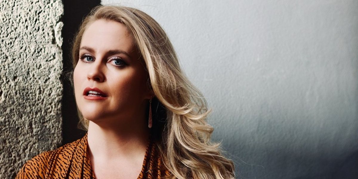Soprano Rachel Willis-Sørensen Named The Met's 2025 Beverly Sills Artist Award Winner