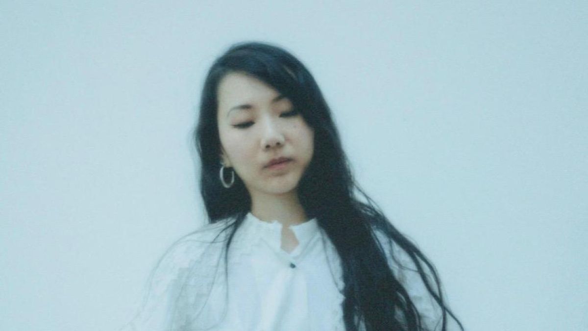 Stella Z Announces THUNDER IS THE SKY DREAMING Mini-Album