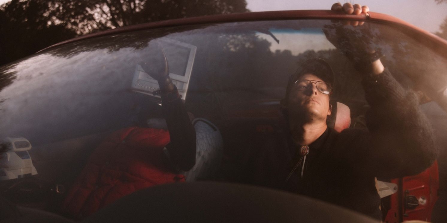 Stephen Wilson Jr. Adds New Dates to Sold-Out 'Gary The Torch Tour'  Image