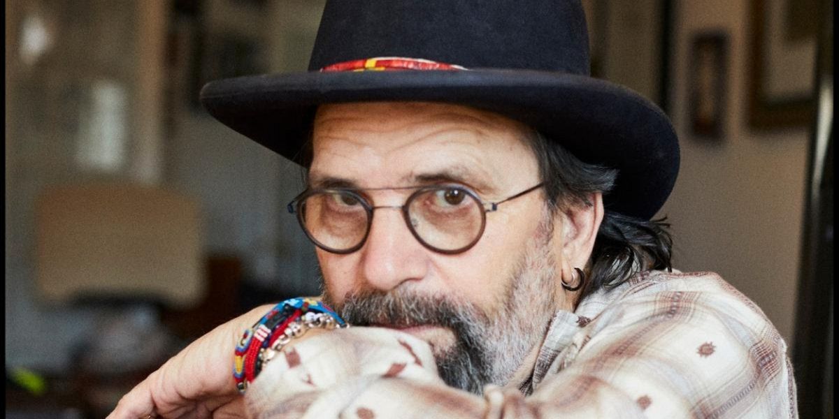 Steve Earle Releases Live New Album 'Alone Again' (Live)