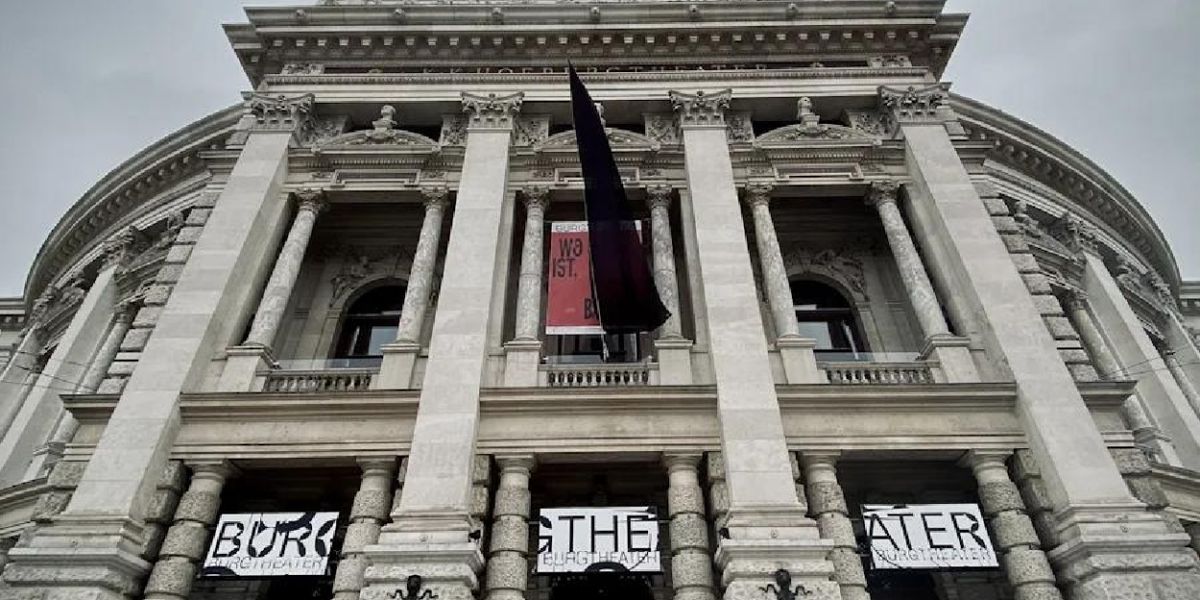 Student Blog: Studying Theatre Outside of the Classroom