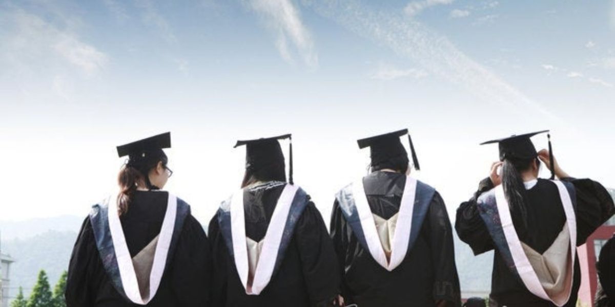Student Blog: University Wrapped: Do's and Don'ts for Semester Two