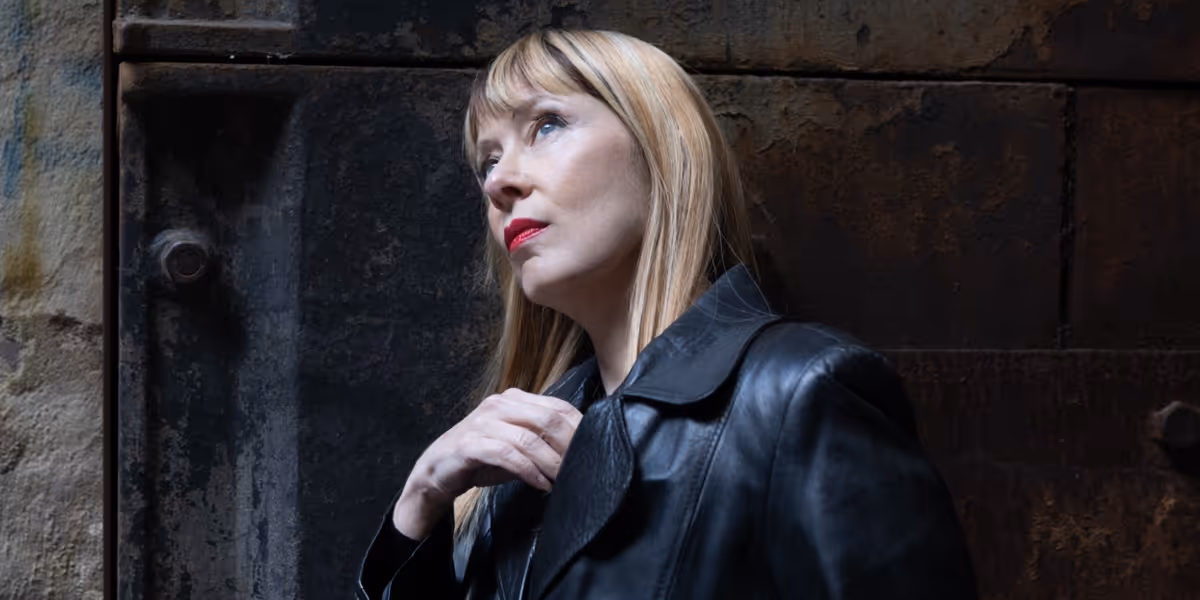 Suzanne Vega and Alain Souchon Come to the Town Hall in June