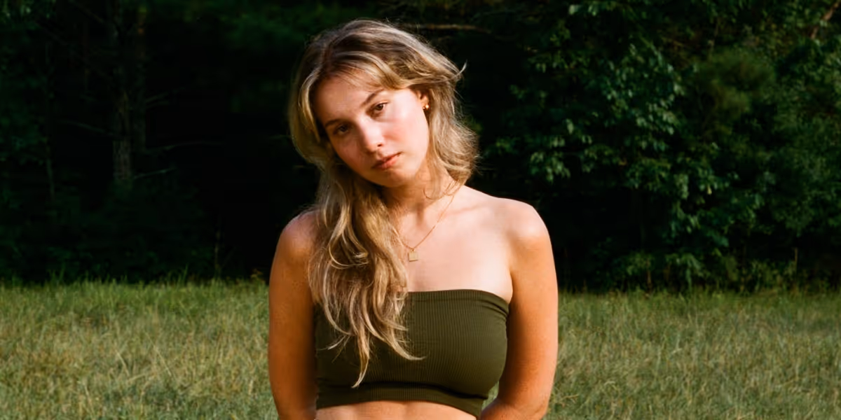 Sydney Rose Shares New Single 'The New Kid'